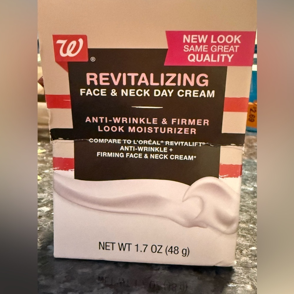 Walgreens Revitalizing Face & Neck Day Cream Anti-wrinkle Moisturizer 1.7 oz